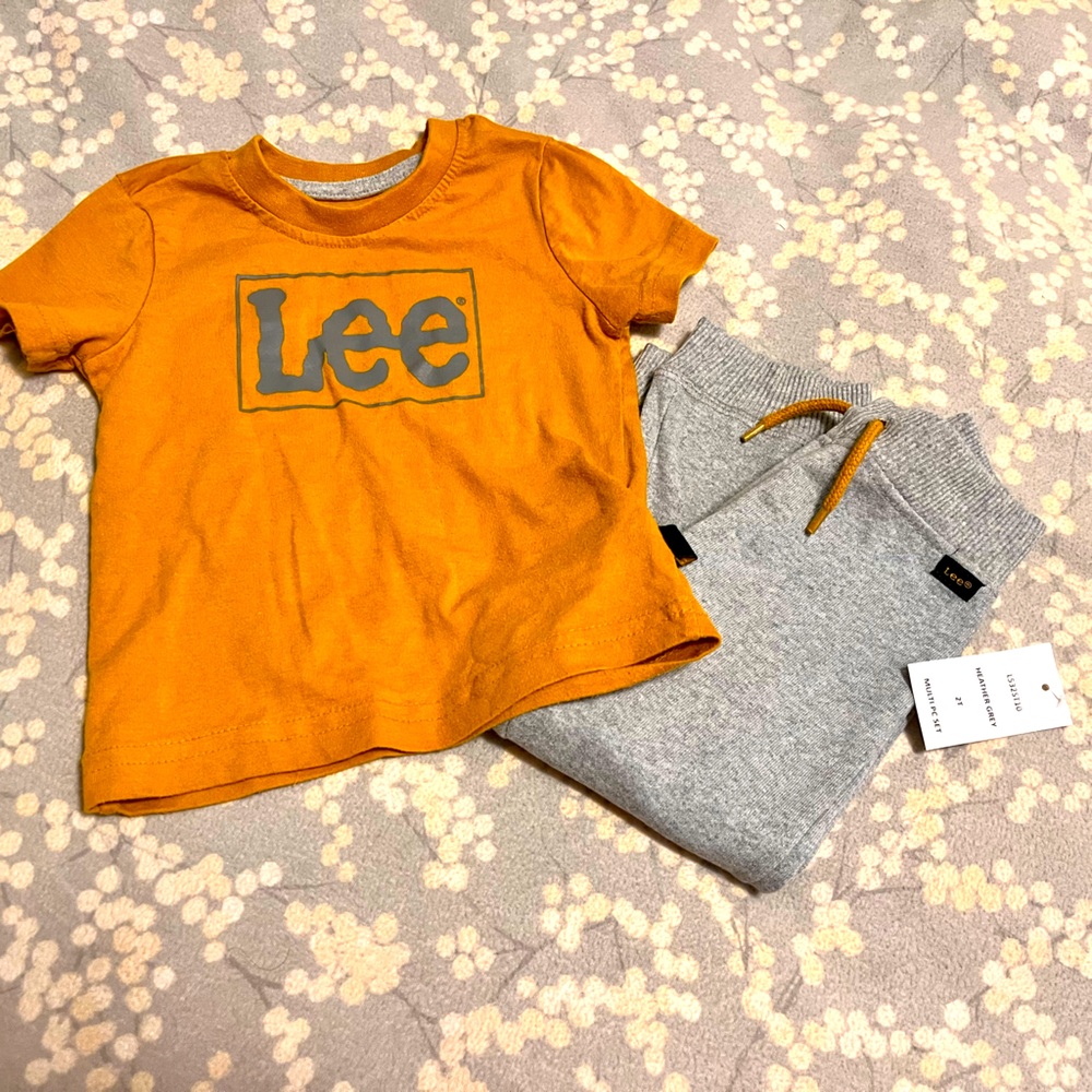 Lee Brand Boys Yellow Tee and Gray Jogger Pants, Size 2T, Shirt EUC/Pants NWT